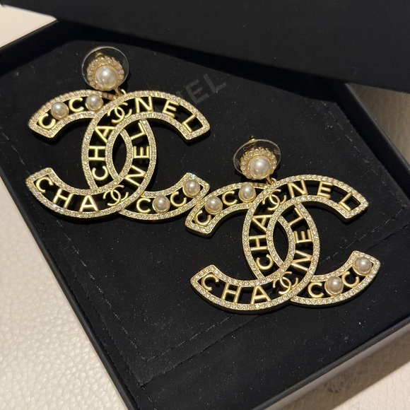 Earrings - Picture 3 of 7